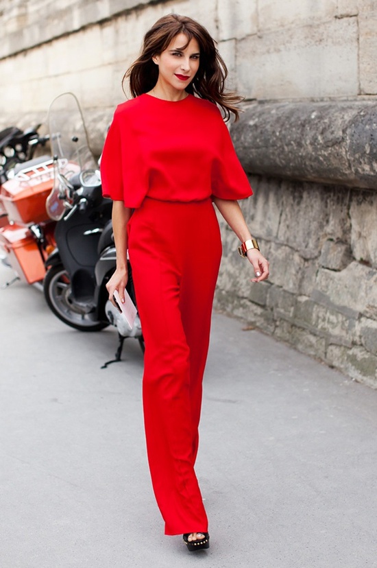 all-red-outfit-red-lips