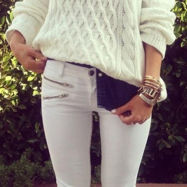 white-jeans-white-sweater-style