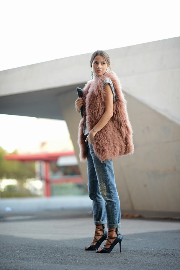 fur-vests-autumn-street-style (32)