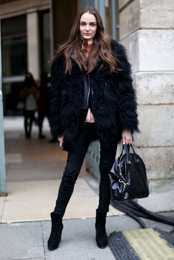 black-fur-coats-streetstyleblack-fur-coats-streetstyle